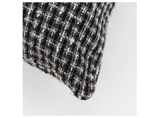 Girl Ragazza CHANEL Giacca Chanel Borsa a Spalla tweed Nero Bianco CC Auth 126244V - vista 18