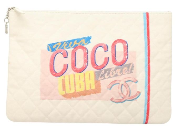 CHANEL Matelassé Bolsa Clutch Lona Branca Prata CC Auth bs27077V Branco - vista 13