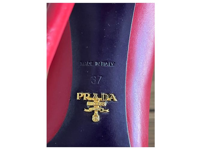 Rote Leder-Pumps von Prada in sehr gutem Zustand - Ansicht 3