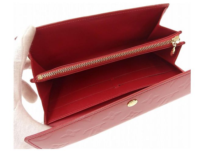 Louis Vuitton Vernis Sarah Wallet M93530 Red Purple - view 8