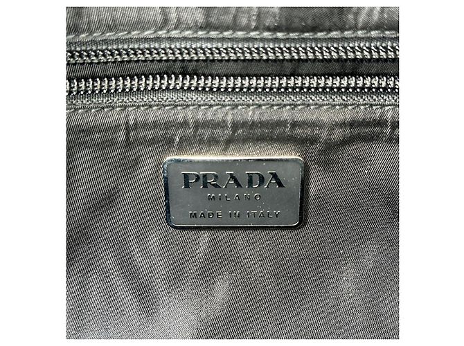 Bolsa de nylon Prada em preto e marrom - vista 13