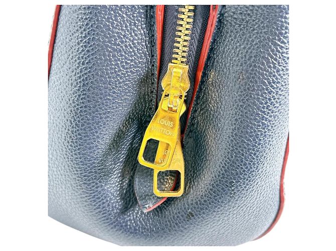 Borsa a Spalla Montaigne BB di Louis Vuitton Rosso - vista 12