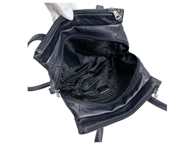 Schwarze Leder-Tote von Prada - Ansicht 10