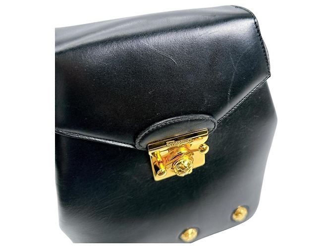 Schwarzer Leder-Rucksack von Salvatore Ferragamo - Ansicht 10