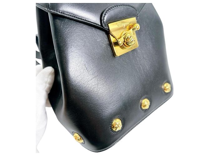 Schwarzer Leder-Rucksack von Salvatore Ferragamo - Ansicht 11