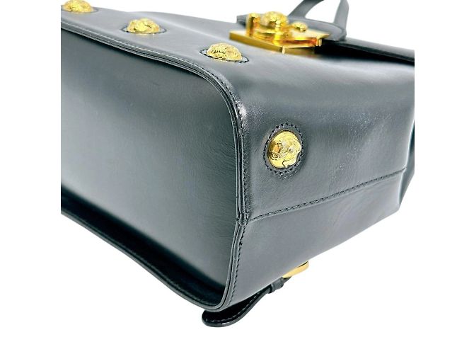 Schwarzer Leder-Rucksack von Salvatore Ferragamo - Ansicht 6