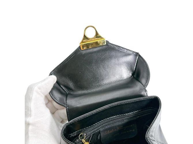 Schwarzer Leder-Rucksack von Salvatore Ferragamo - Ansicht 9
