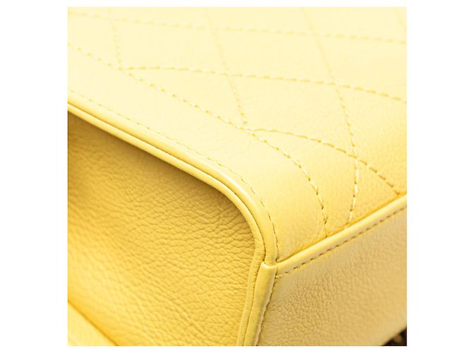 Borsa shopping Chanel Mini in pelle di vitello gialla con etichetta Click Giallo - vista 9