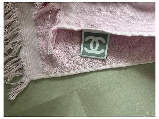 Toalla de baño Chanel rosa de algodón con logo CC - vista 8