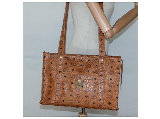 Borsa a spalla MCM Logogram Vicetos in pelle PVC marrone Auth BA3979 - vista 20