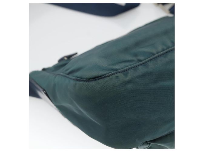 Borsa a Spalla PRADA in Nylon Verde Auth 127874 - vista 13