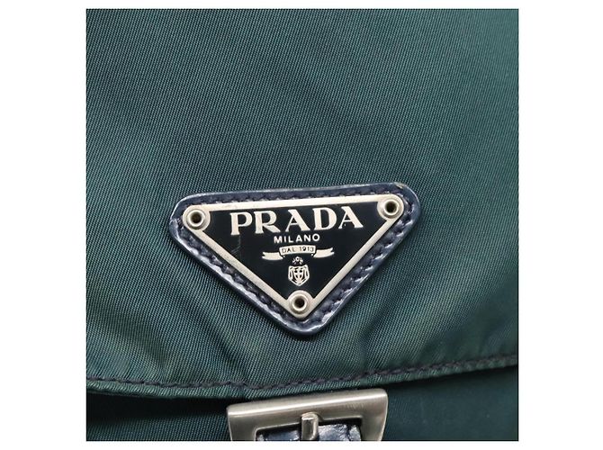 Borsa a Spalla PRADA in Nylon Verde Auth 127874 - vista 14