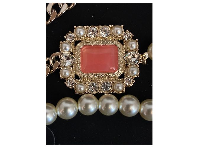 Collana lunga Chanel con perle e placca in vetro corallo Argento - vista 6