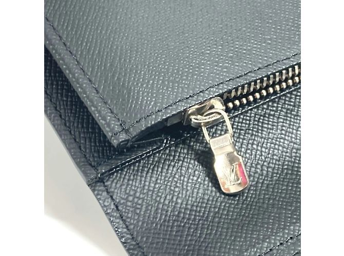 Cartera Larga Brazza Epi Louis Vuitton Negro - vista 13