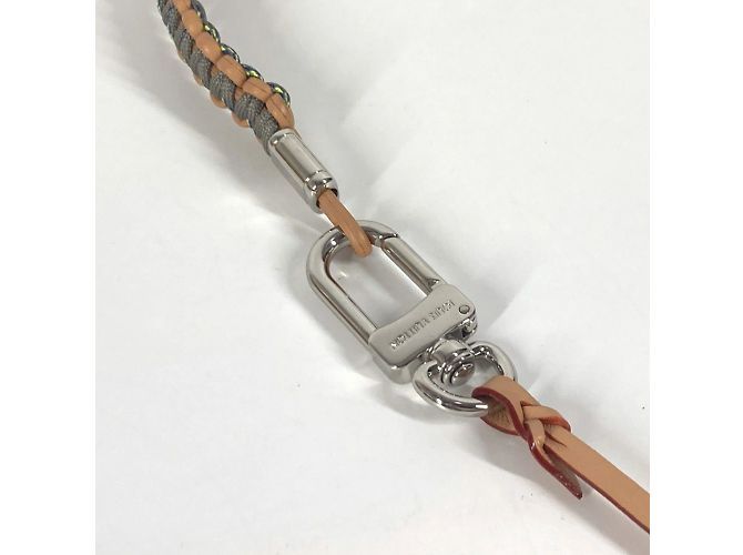 Collana con lucchetto in titanio logo Monogram Louis Vuitton Argento - vista 6