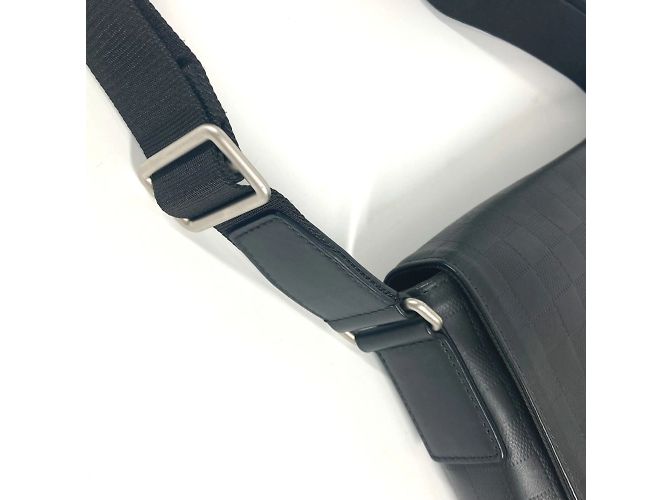 Bolsa District PM Damier Infini Louis Vuitton Preto - vista 7