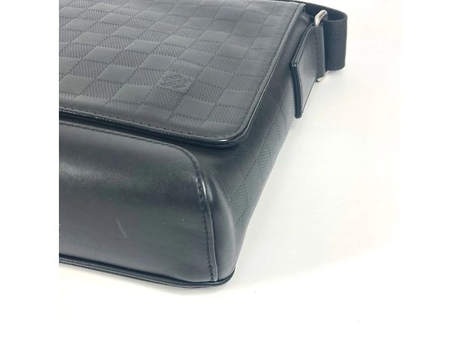 Bolsa District PM Damier Infini Louis Vuitton Preto - vista 9
