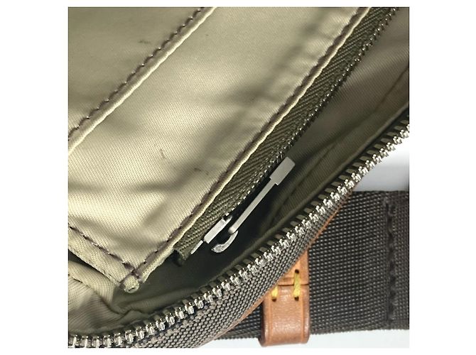 Borsa a Spalla Acrobat Damier Geant M93619 di Louis Vuitton Cachi - vista 16