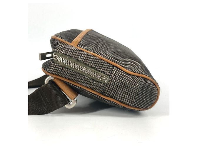Borsa a Spalla Acrobat Damier Geant M93619 di Louis Vuitton Cachi - vista 4