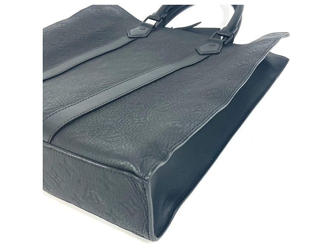 Borsa Tote Sac Plat in Taurillon Monogram Louis Vuitton Nero - vista 7