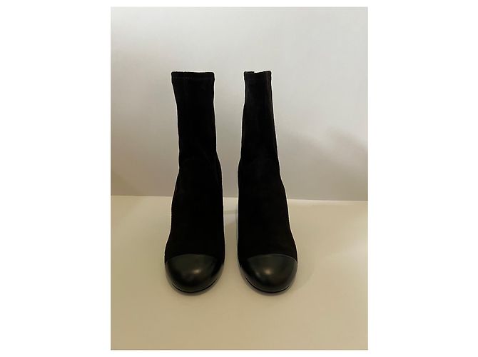 Stivaletti Chanel in suede nero - vista 3