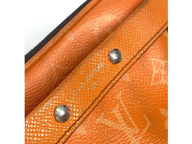 Portafoglio indossabile Louis Vuitton Taiga Rama Alpha Arancione - vista 10