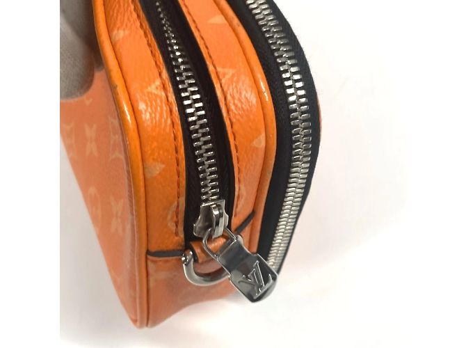 Portafoglio indossabile Louis Vuitton Taiga Rama Alpha Arancione - vista 13