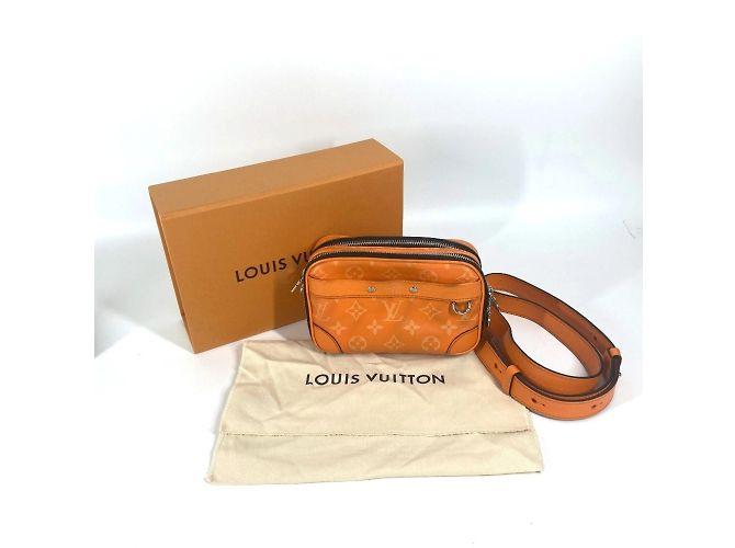 Portafoglio indossabile Louis Vuitton Taiga Rama Alpha Arancione - vista 18