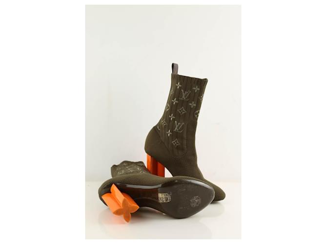 Louis Vuitton Botas caqui - vista 6
