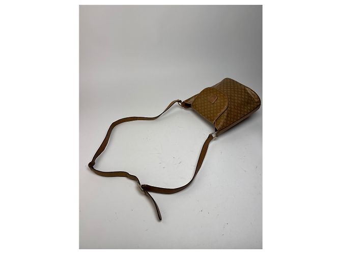 Céline Vintage Celine Triomphe Monogramm Leder Tasche in Gold und Braun Golden - Ansicht 10