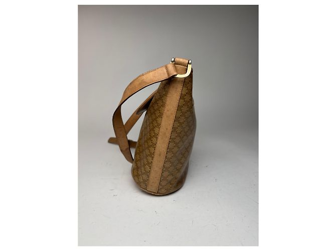 Céline Vintage Celine Triomphe Monogramm Leder Tasche in Gold und Braun Golden - Ansicht 9