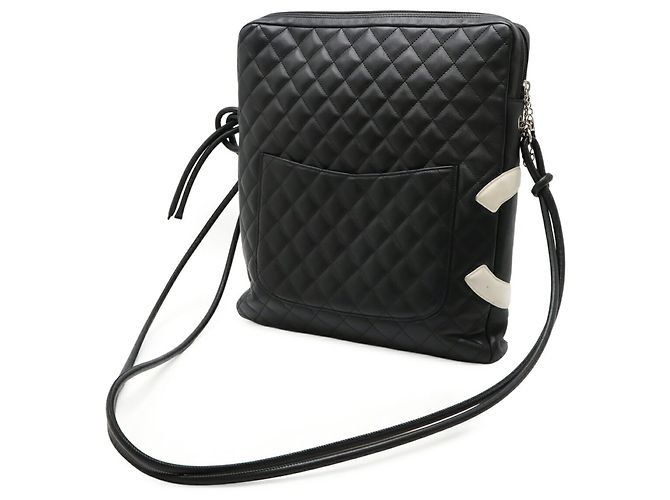 Borsa a spalla Chanel Cambon Line Coco Mark Nero Bianco - vista 3