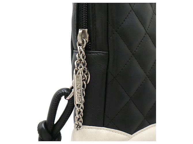 Borsa a spalla Chanel Cambon Line Coco Mark Nero Bianco - vista 5