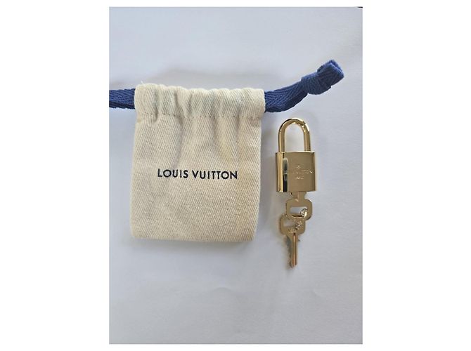 Catenaccio dorato Louis Vuitton N°304 D'oro - vista 3