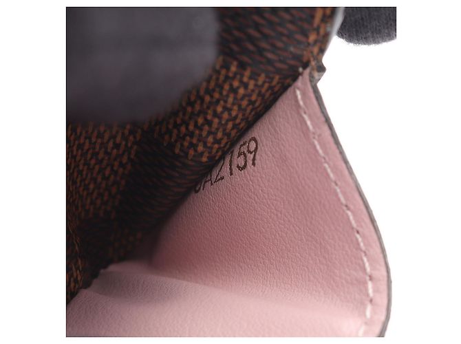 Portafoglio Lungo Sarah Damier Ébène di Louis Vuitton Marrone - vista 5