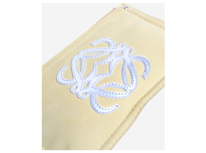 Loewe Pochette Anagram in suede giallo - vista 4