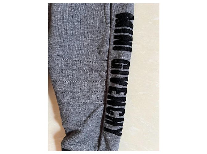 Pantalon de jogging Givenchy gris en coton 9m - vue 8