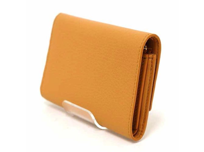 Cartera compacta tri-fold Capucines de Louis Vuitton Dorado Naranja Amarillo - vista 3