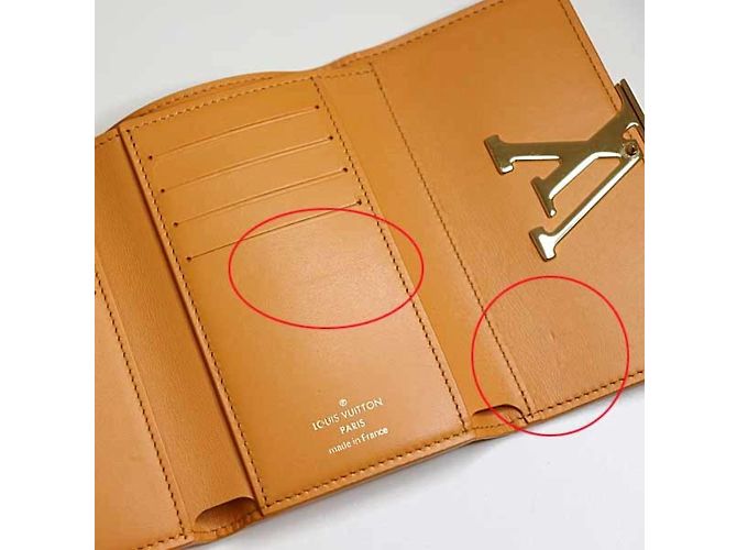 Cartera compacta tri-fold Capucines de Louis Vuitton Dorado Naranja Amarillo - vista 6
