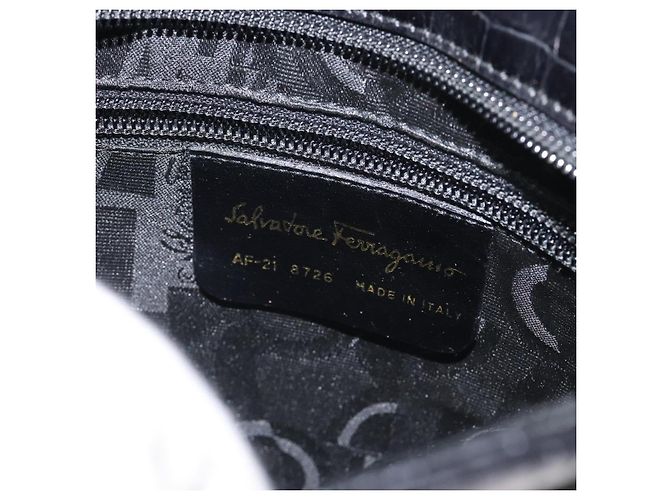 Borsa a spalla Salvatore Ferragamo in pelle nera e oro Auth 127848 Nero D'oro - vista 16