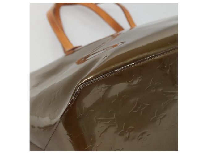 LOUIS VUITTON Bolsa Bellevue GM Monogram Vernis Vela bronce M93674 LV Auth 129894 - vista 15