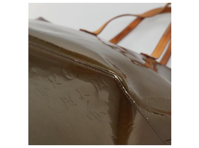 LOUIS VUITTON Bolsa Bellevue GM Monogram Vernis Vela bronce M93674 LV Auth 129894 - vista 16