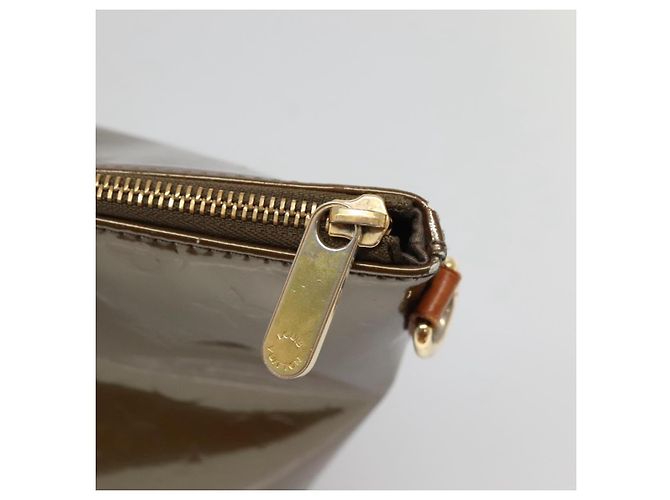 LOUIS VUITTON Bolsa Bellevue GM Monogram Vernis Vela bronce M93674 LV Auth 129894 - vista 17