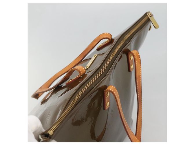 LOUIS VUITTON Bolsa Bellevue GM Monogram Vernis Vela bronce M93674 LV Auth 129894 - vista 6