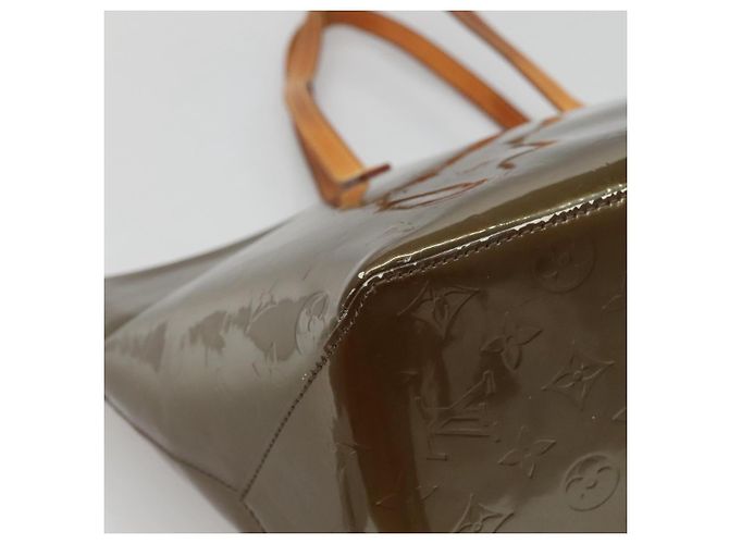 LOUIS VUITTON Bolsa Bellevue GM Monogram Vernis Vela bronce M93674 LV Auth 129894 - vista 9