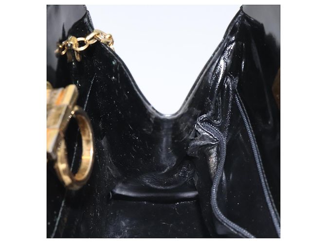 Borsa a Spalla Gancini Chain di Salvatore Ferragamo Smalto Nero Oro Auth 128633 - vista 17