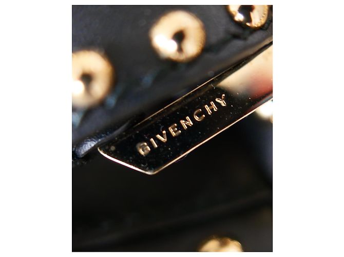 Colete sem mangas de couro com studs, vison e astracã Givenchy Pré-Fall 2015 Preto - vista 10