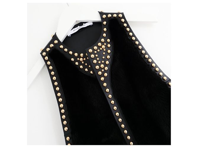 Colete sem mangas de couro com studs, vison e astracã Givenchy Pré-Fall 2015 Preto - vista 4
