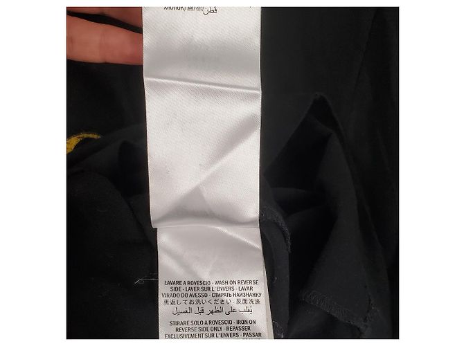 T-shirt in cotone nero con logo Gucci stampato - vista 6