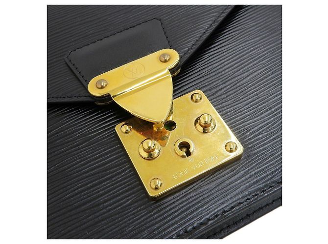 Clutch Dragonne in pelle Epi Louis Vuitton M52612 Nero - vista 5